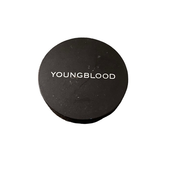 YOUNGBLOOD Mineral Cosmetics ‘Alabaster’ Pressed Eye Shadow - Picture 5 of 7